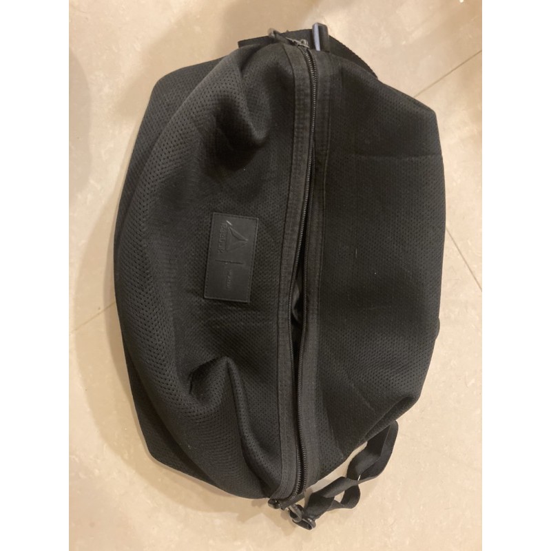Reebok 大容量 側背包 斜背包 手提包 運動背包 黑色經典 旅行袋 旅行包