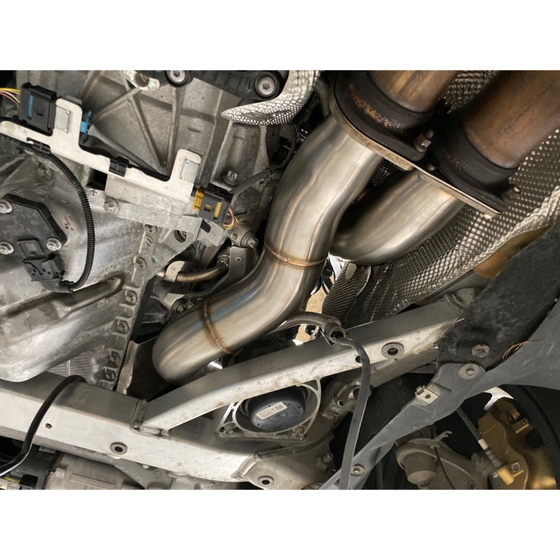 BMW F80 F82 F87 M2 Competition M3 M4 直通 當派 Downpipe