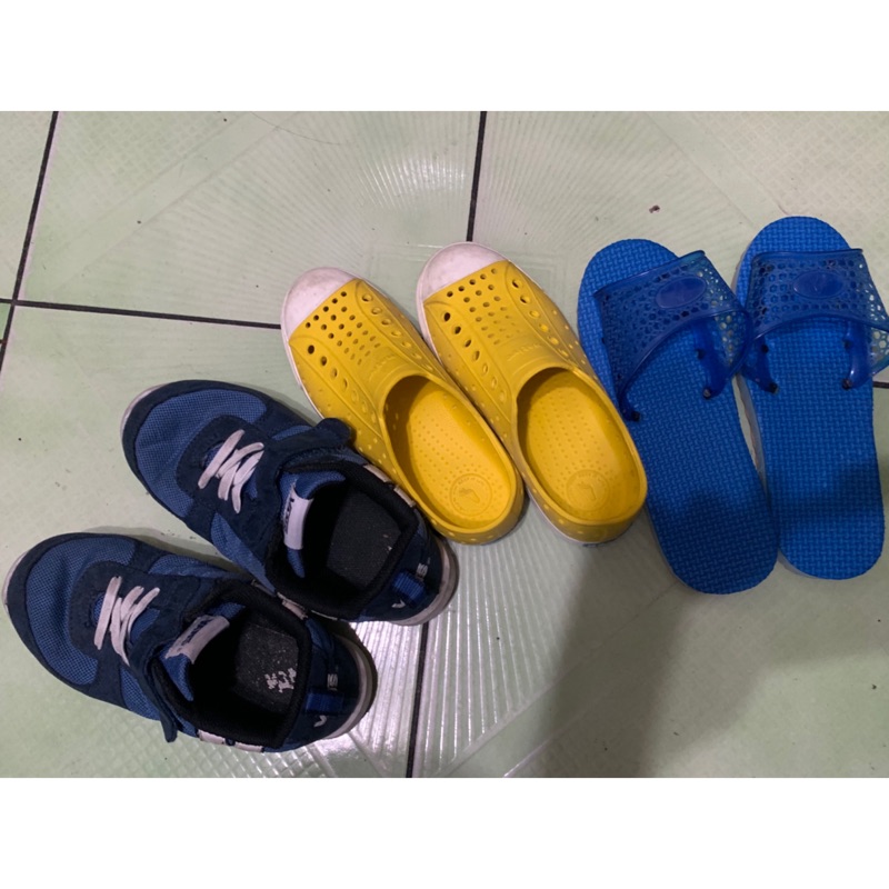 VANS-21cm藍色布鞋和Native-C13黃色膠鞋～一組二手價
