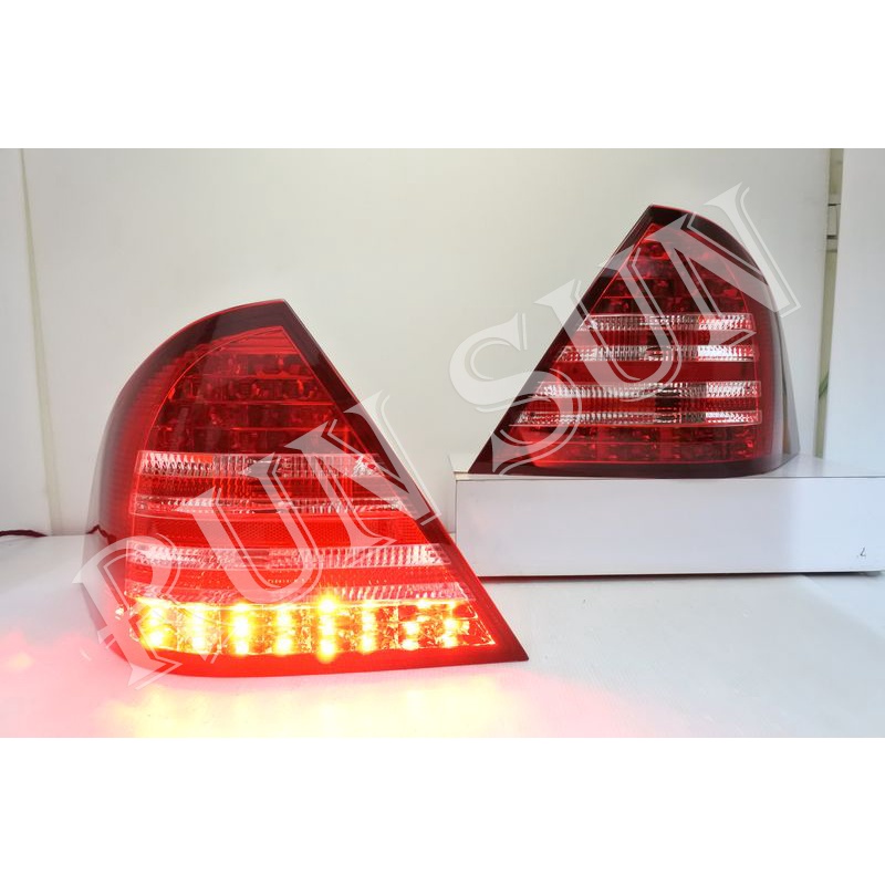 ●○RUN SUN 車燈,車材○● 全新賓士 W203 C200 C240 C-CLASS LED 仿四線晶鑽紅白 尾燈