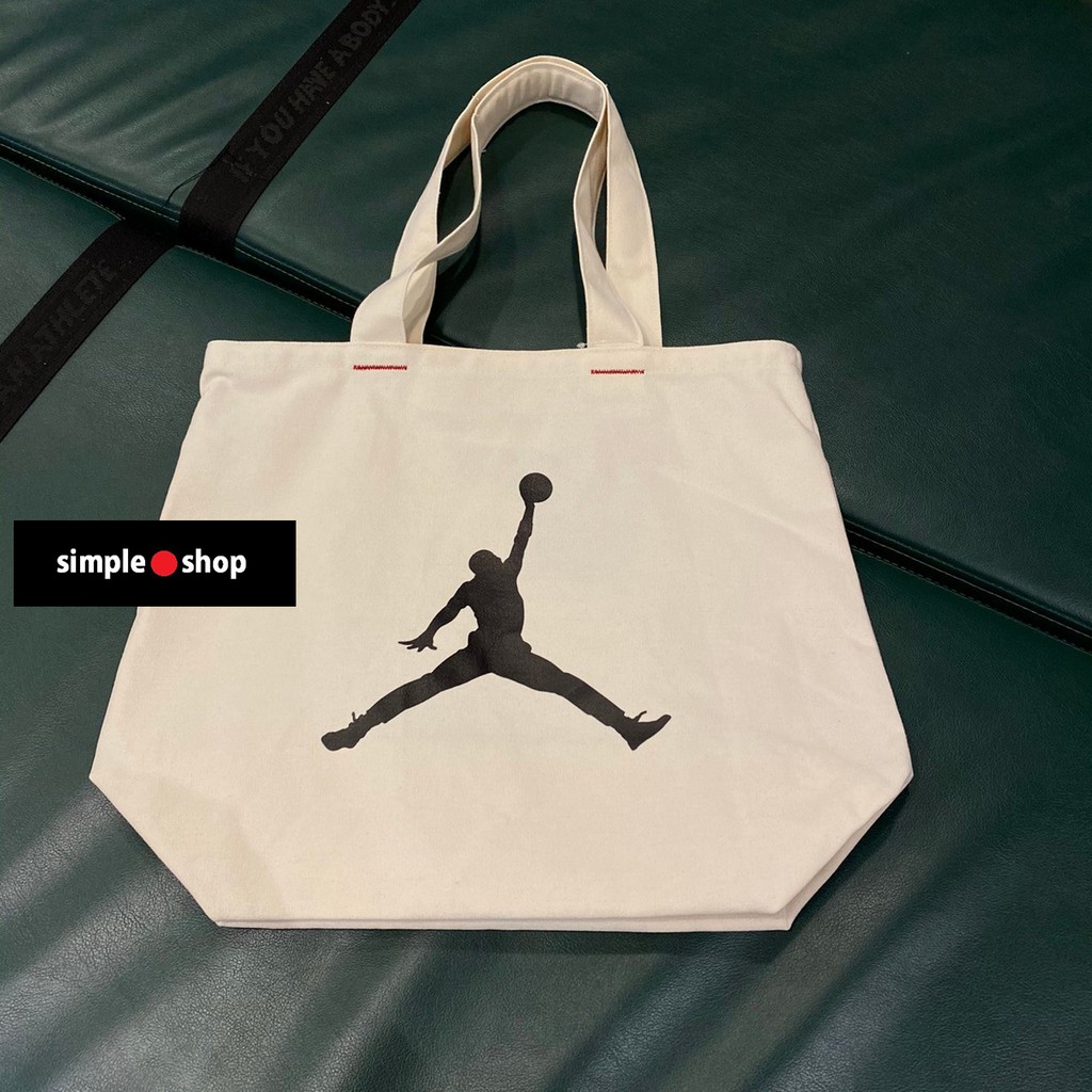 【Simple Shop】NIKE JORDAN 手提袋 側背包 單肩包 托特包 米白色 JD2113017AD-001