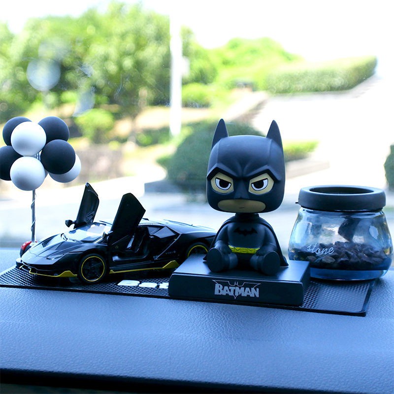 💕創意 可愛 蝙蝠俠汽車搖頭公仔擺件 卡通 中控臺車載車內裝飾用品 模型