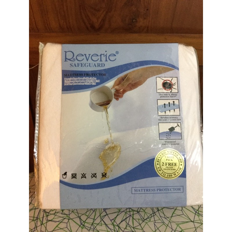 好市多 Reverie 防水床包 / 保潔墊 （附2枕頭套）防止尿床防塵蟎雙人加大原價1159全新