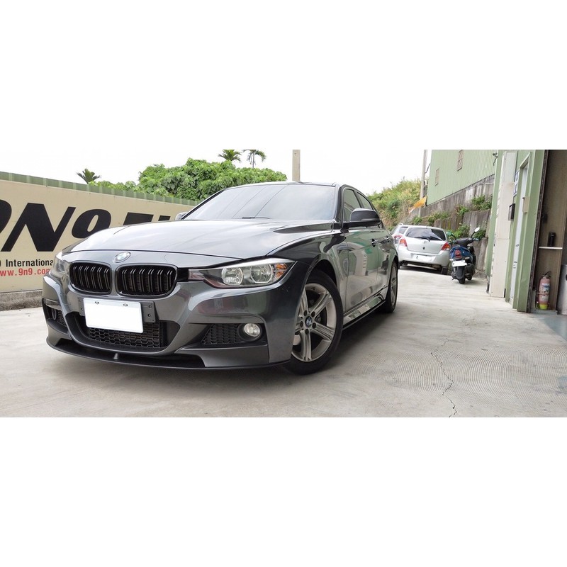 BMW F30 F31 M TECH / M SPORT 前下巴  PERFORMANCE 款式 ( PP 材質)