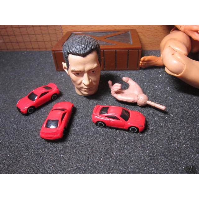 RU8Z休閒部門 超細緻人偶用TOMY玩具小汽車一個(超小紅色跑車 輪子可動)
