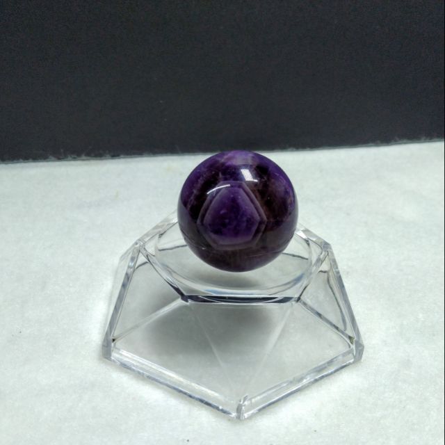 夢幻紫水晶球 帶一個天然六角形狀