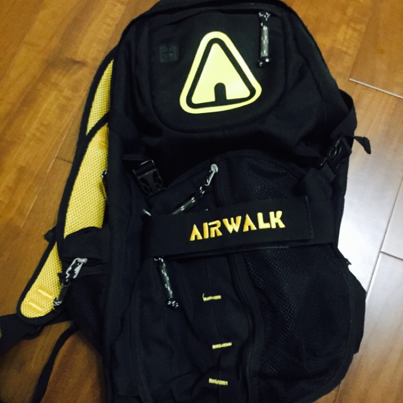 Airwalk帆布後背包