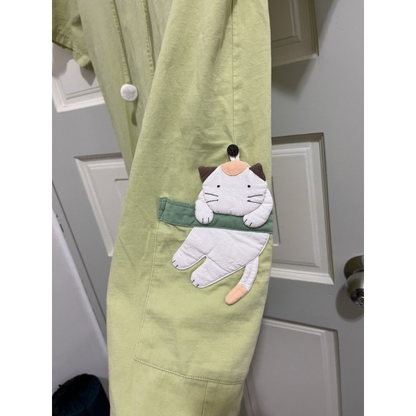 小雪的二手衣-卡拉貓 HIKOSEN CARA貓綠色可愛休閒純棉洋裝M號