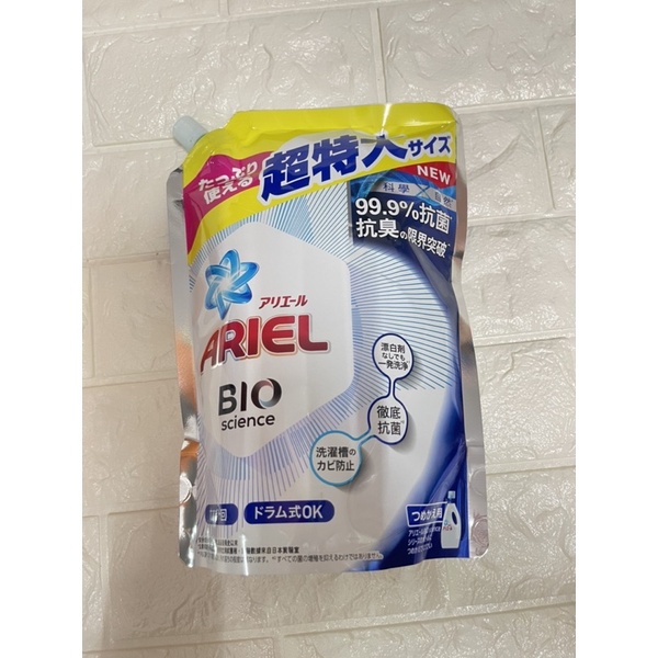 日本 P&amp;G Ariel 洗衣精補充包1260g