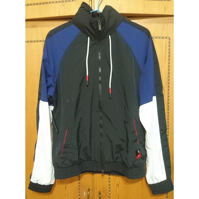 Nike Kyrie jacket 籃球風衣外套 AJ3458-011
