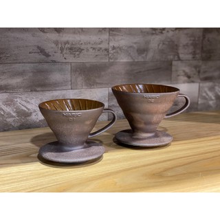 卡拉拉咖啡精品 HARIO V60 老岩泥 02 濾杯 陶作坊 聯名款 台灣製 / VDCR-02-BR