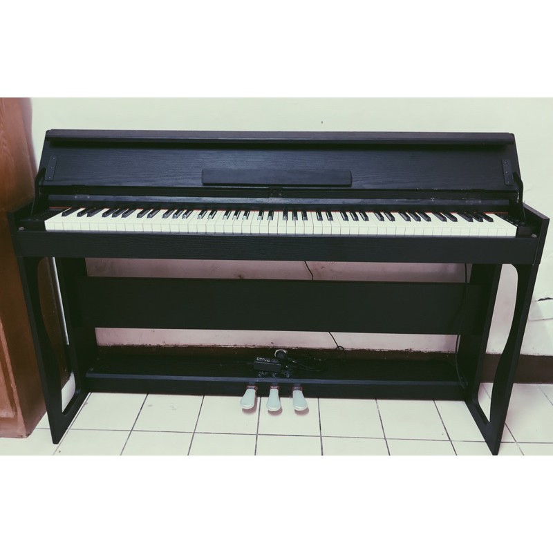 自取 二手電鋼琴88鍵重鎚 Ep3000 原價10800只售7000元
