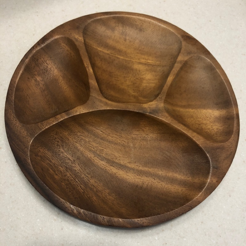 詩肯柚木分格木製餐盤，二個一起販售不分拆，350元含運費，不議價。