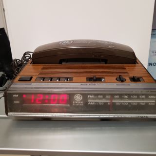 美國奇異GE 7-4711c 收音機鬧鐘電話 老電鐘