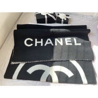 Chanel cc logo 羊絨圍巾 披肩 （售出）