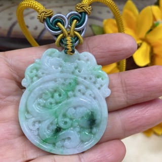 （附臺證）天然翡翠A貨.精製手工，雙面雕刻，事事如意，緬甸玉（白底青）墜項鍊墜（帶陽綠）