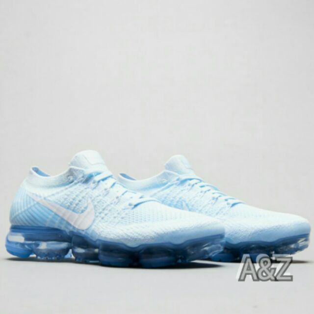 nike vapormax blue and white