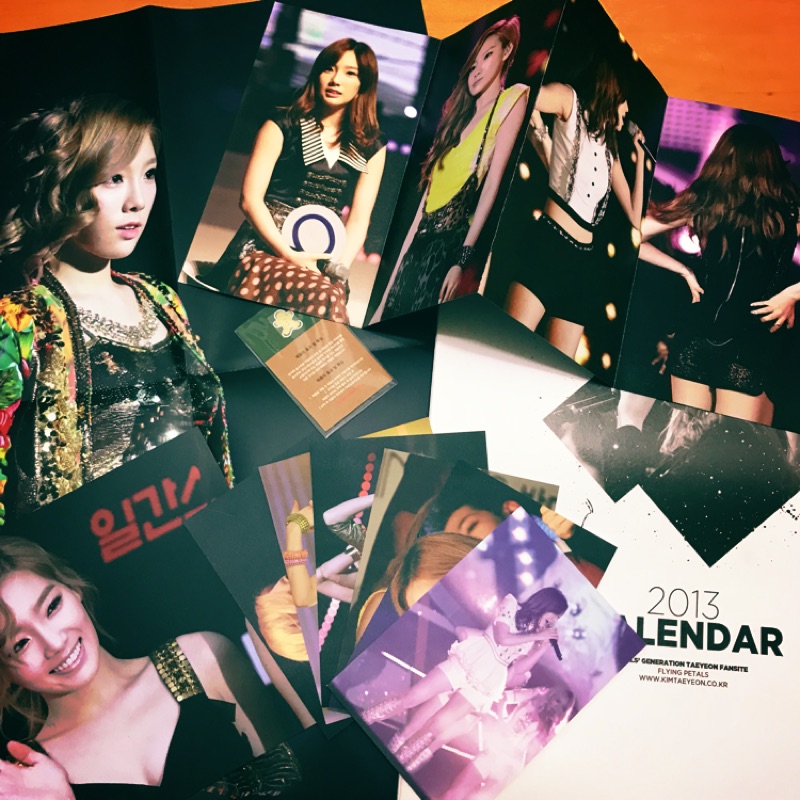 Flying petals 2013 calendar 飛姐 泰妍太妍 Taeyeon 少女時代SNSD 含特典 韓站