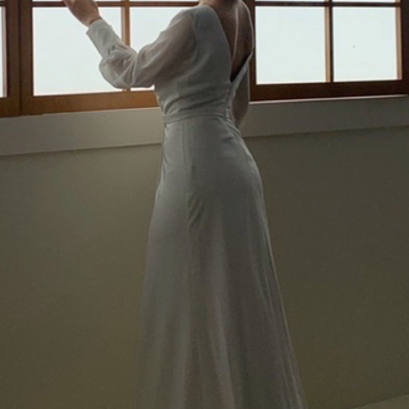 二手)長袖輕婚紗、美式韓式婚紗