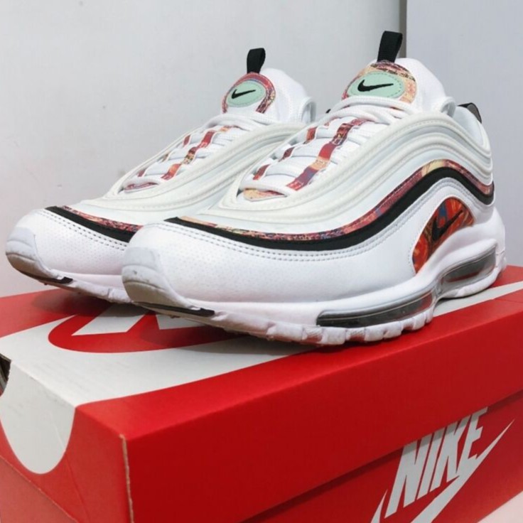 red and green air max 97
