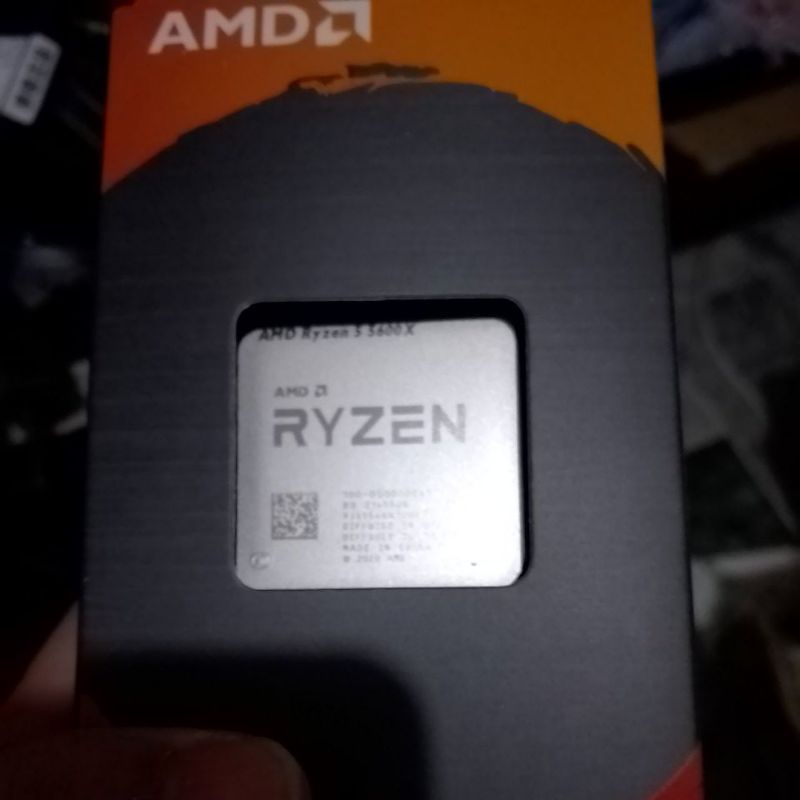 AMD Ryzen 5 5600G(R5-5600G)/R7-5700G/R7-5800X/5700X3D 散裝8