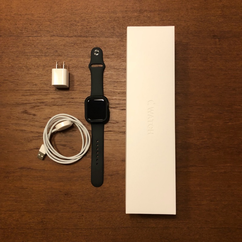 二手 Apple watch 4 44mm LTE