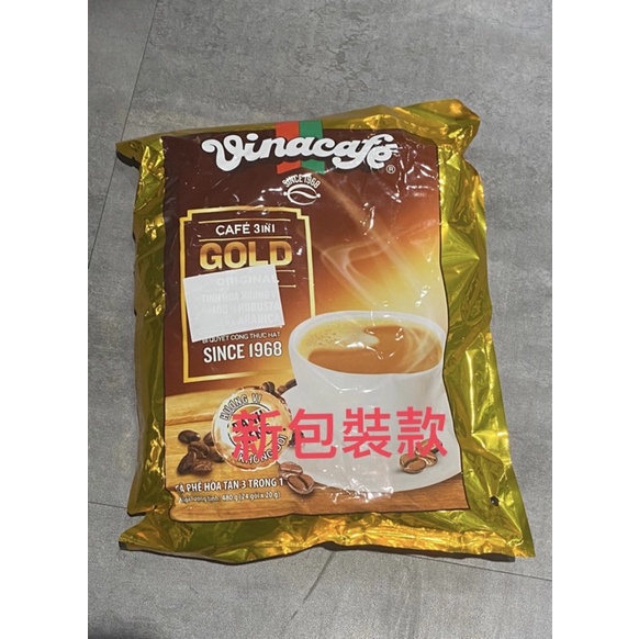 越南進囗 VINACAFE威拿金裝三合一速溶咖啡包20g/20小包/400g/1袋。分類：金色袋（較甜）。藍色袋。現貨。