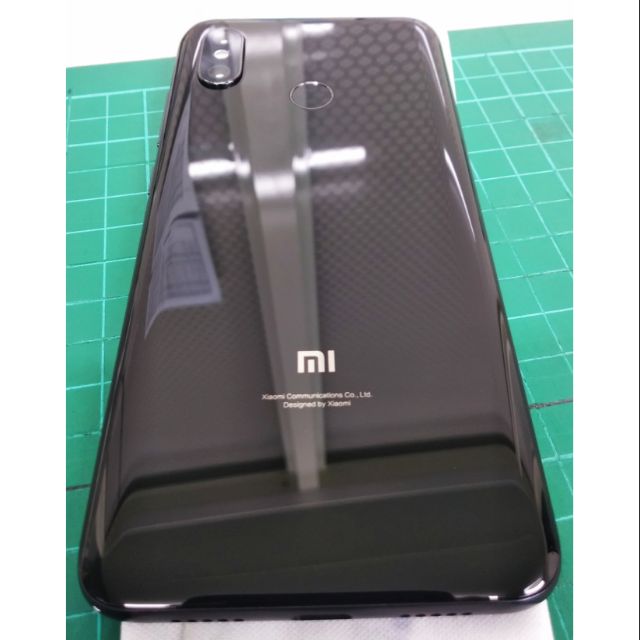 售小米8 黑色(保固內台灣公司貨)6g/128g Snapdragon™ 845處理器