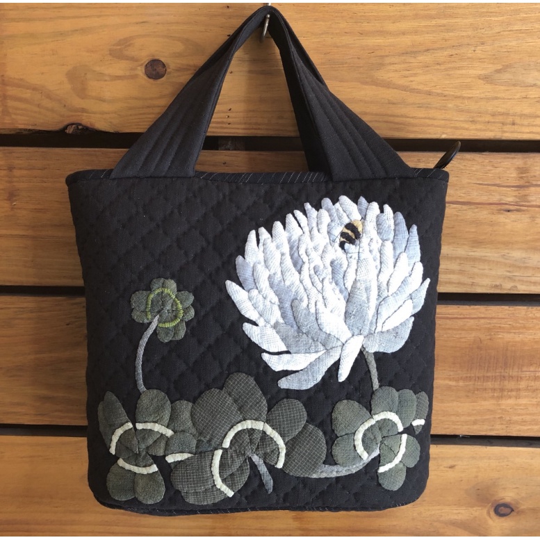 【花朵貼布手提包】手工製作 使用日本布料【手工拼布包】