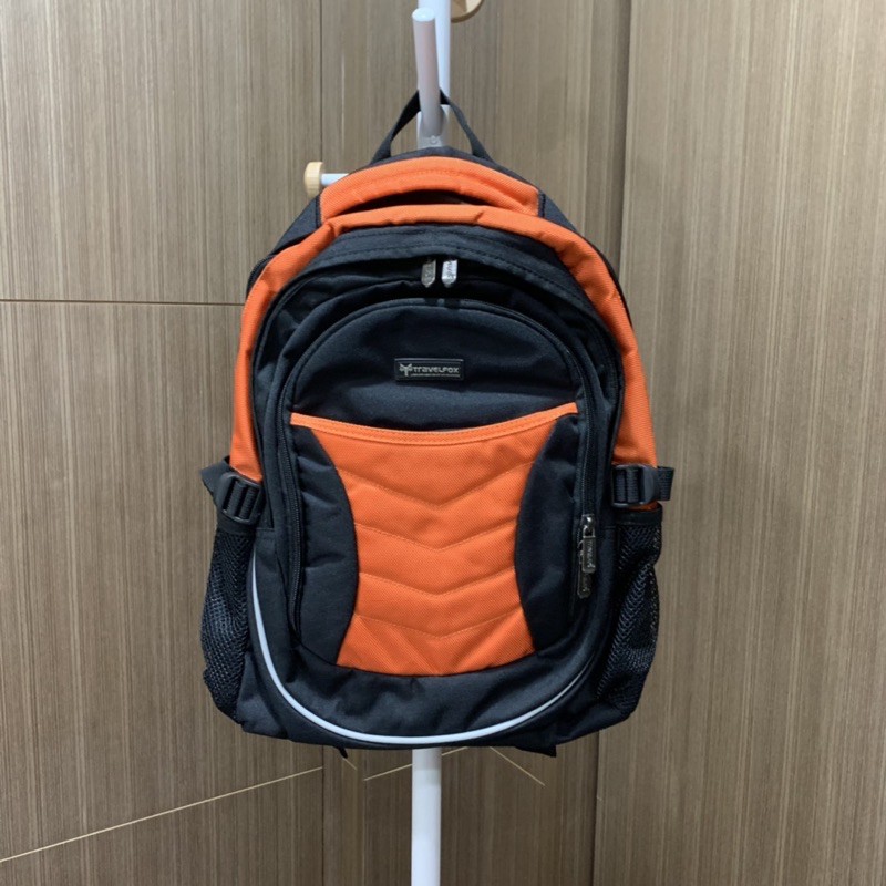 TRAVEL FOX 橘色 多夾層 後背包 電腦包 登山包