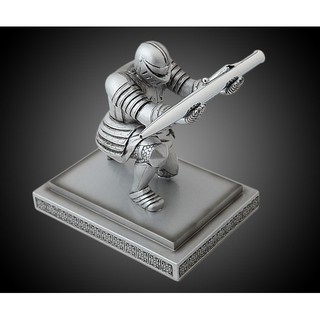 【牛牛柑仔店】執行官騎士筆座 盔甲英雄 Kinght Pen Holder 圓桌武士 單膝下跪騎士 筆架 筆筒 交換禮物