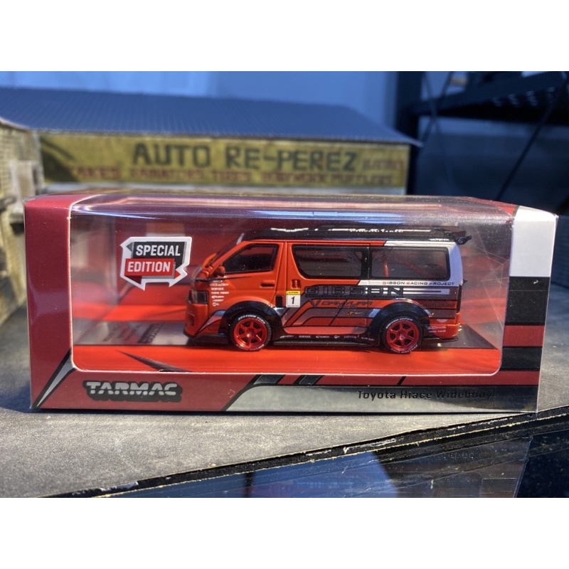 Tarmac Works 1/64 Toyota Hiace Widebody 香港限定