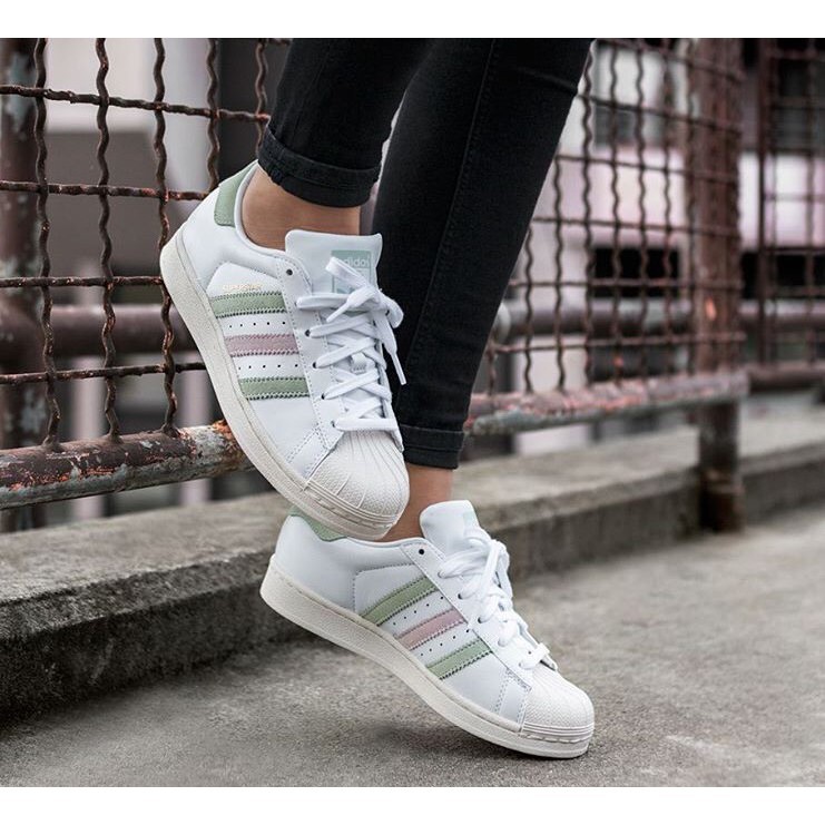 Adidas Superstar W 貝殼頭麂皮皮革金標奶油底粉白粉綠櫻花粉女鞋BB2142 | 蝦皮購物