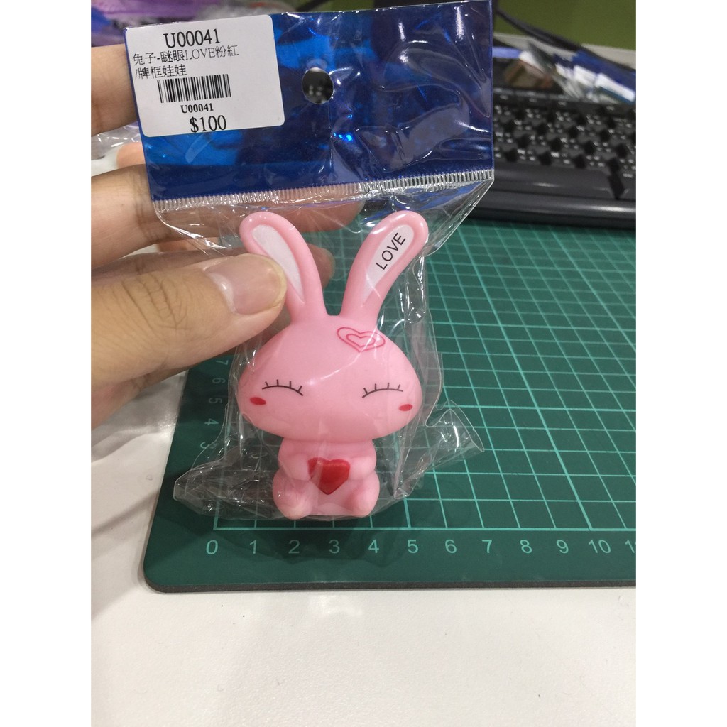 U00041 兔子 兔兔 粉紅 牌框娃娃 機車牌框精品 裝飾 $100