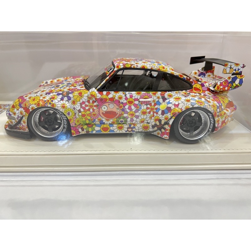 VIP scale model Porsche RWB 993 村上隆1/18 太陽花塗裝