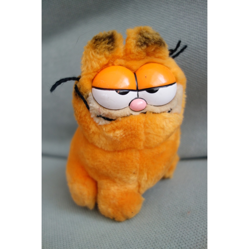 Garfield 加菲貓 娃娃 玩偶 收藏 看啥?的感覺