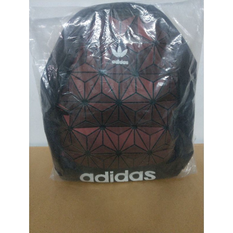 全新現貨 24H内出貨 adidas 愛迪達 三葉草 菱形包 雙肩包 後背包 3D菱幾何圖 菱格雙肩包 側背包 書包