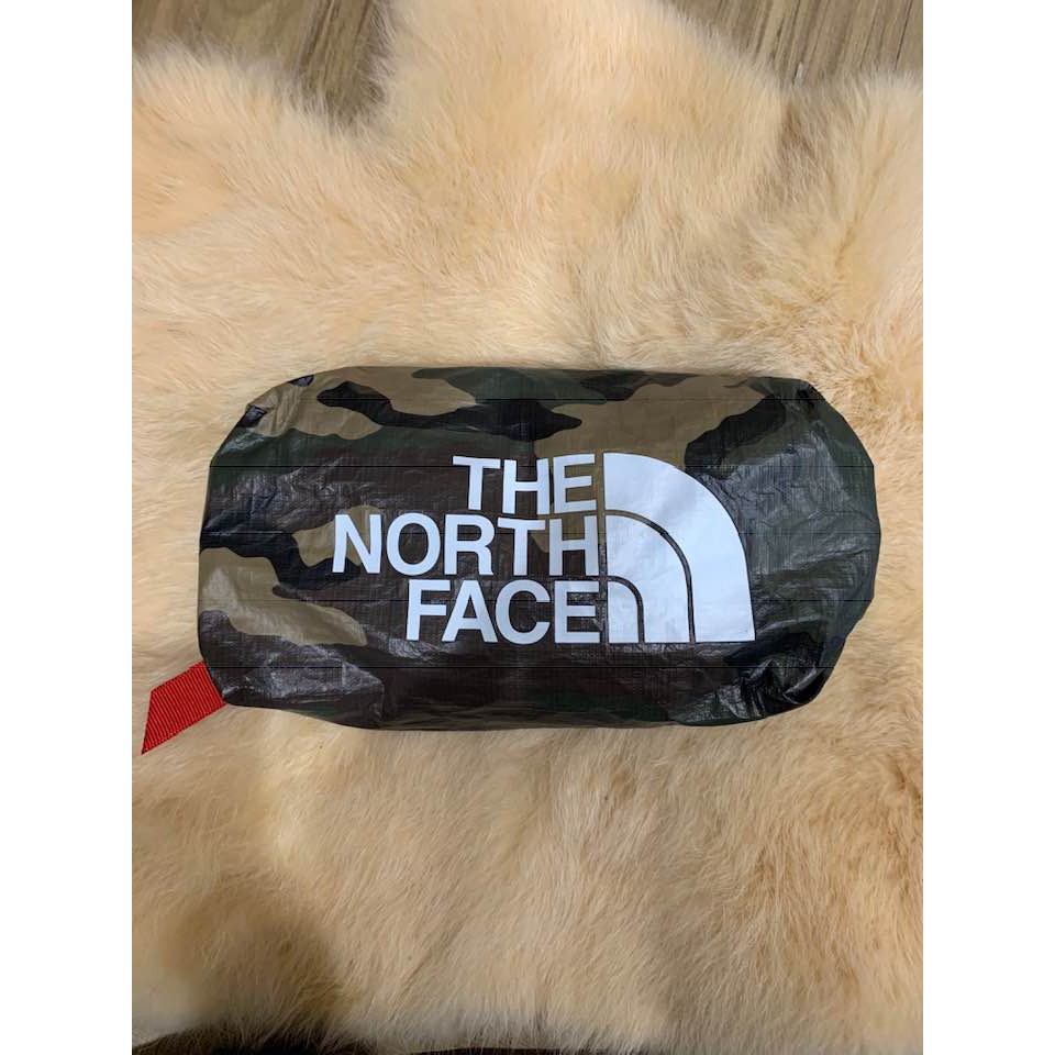 華航 x The North Face 聯名豪華經濟艙盥洗包 迷彩過夜包 (單購外袋無內容物)