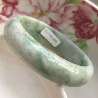 圈口57.5~【AH 025】(附中國A貨證書)冰糯種 豆綠 A貨翡翠/緬甸玉手鐲~【古風糖心 出品】不議價
