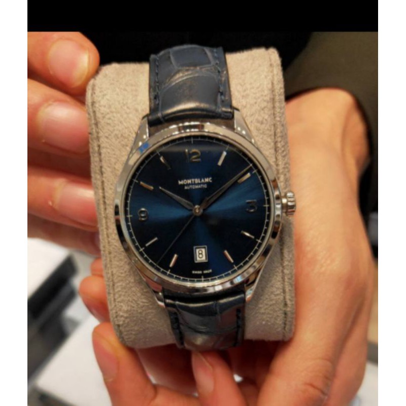 萬寶龍機械錶，男款真皮錶帶，稀有薄型款，藍底藍寶石水晶鏡面，全新未使用，便宜出售