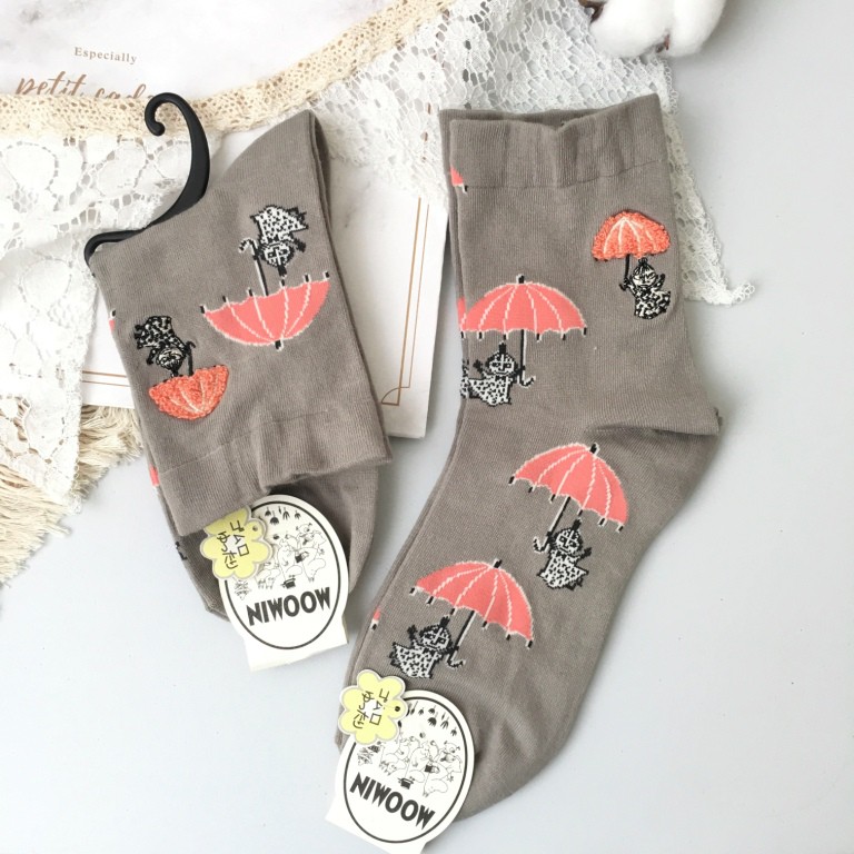 [現貨🇯🇵🔜]  小不點 雨傘 刺繡 中筒襪 日本進口 日本襪子 MOOMIN 阿美 襪子 姆明家族 嚕嚕米
