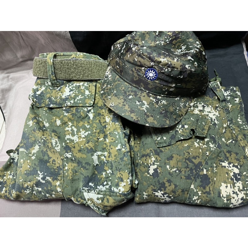 國軍 數位迷彩長褲 31S 25M 硬頂帽 數位迷彩帽 M號