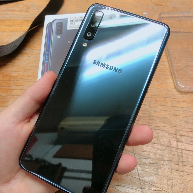 保固內！ Samsung A7 2018 128G黑色 誠可議