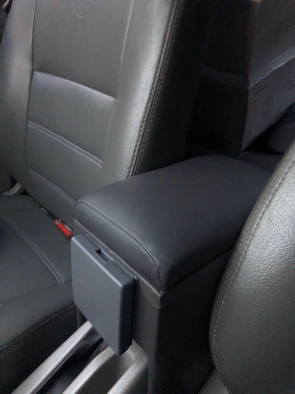 【大力工頭】三重旗艦店 轎車專用中央扶手 減壓舒適 COROLLA   扶手箱 MIT