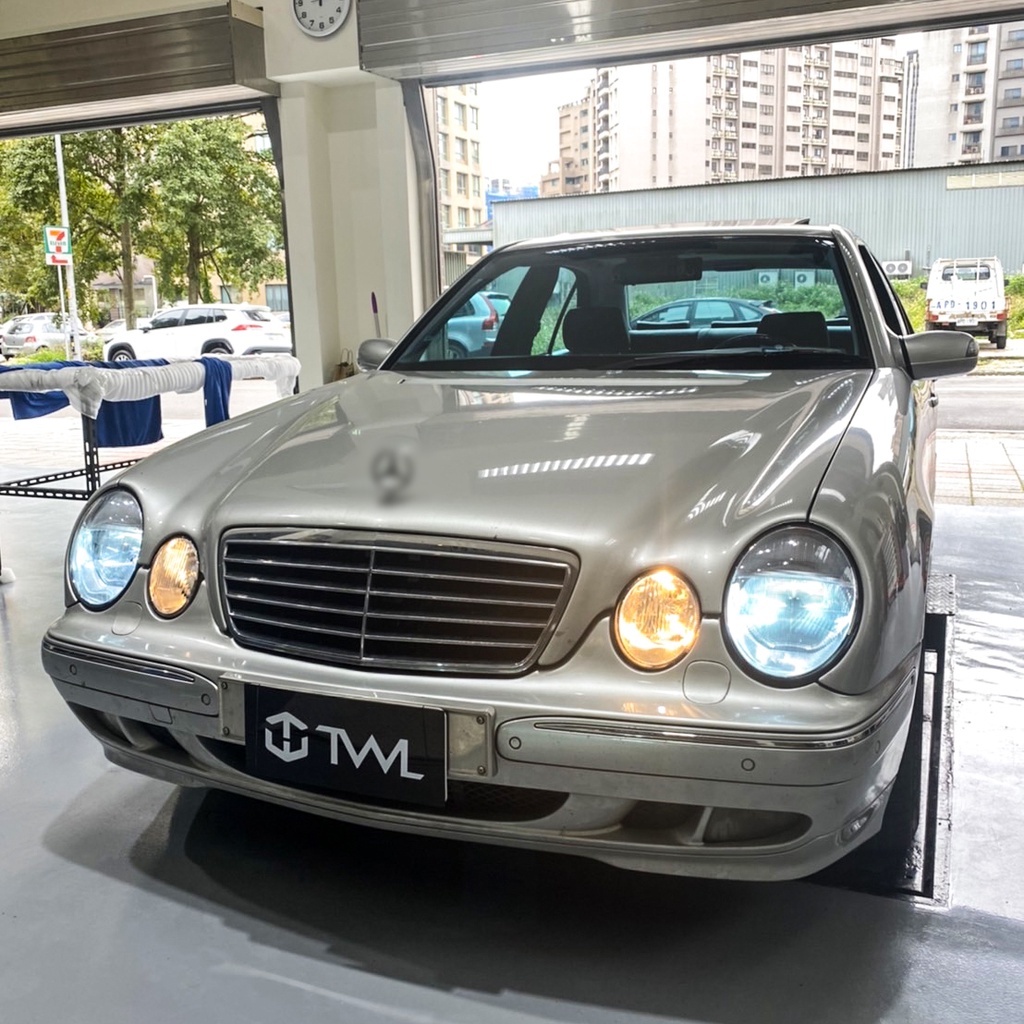 &lt;台灣之光&gt; 全新BENZ W210 99 00 01 02年小改款後期原廠型氙氣HID交換用大燈 頭燈 台灣製