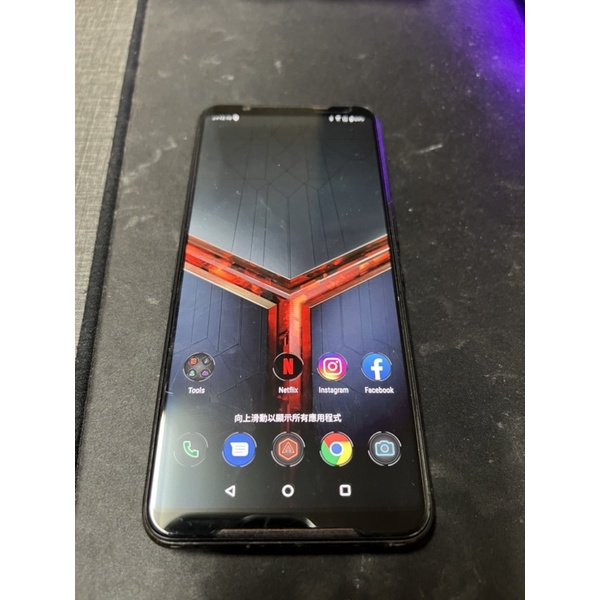 Rog phone 2 1tb台版原廠配件都在未使用