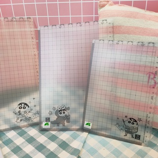💗正版現貨💗蠟筆小新 無毒環保墊板 A4 B5 25K 透明墊板 公分標示 A4墊板 桌墊 開學文具 卡通 文具 臺灣製