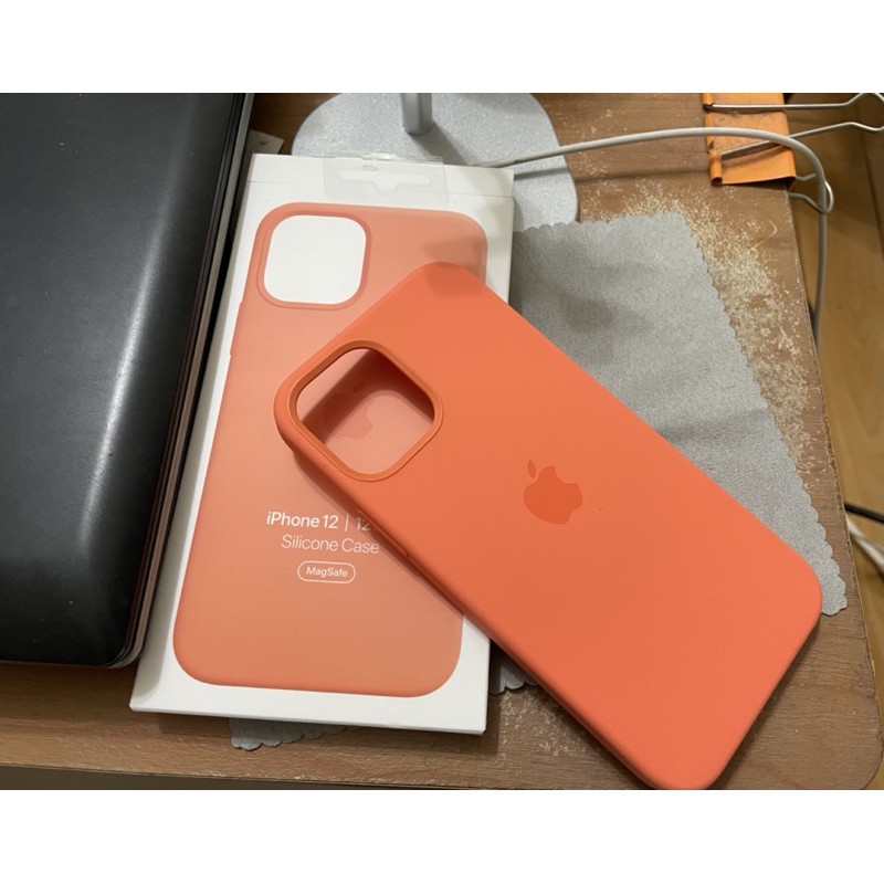 iphone12/12pro原廠MagSafe矽膠保護殼-金橘色