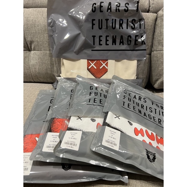 human made x Kaws 秋冬 2021 托特包 tote bag small 北極熊 老虎 愛心 小包 短踢