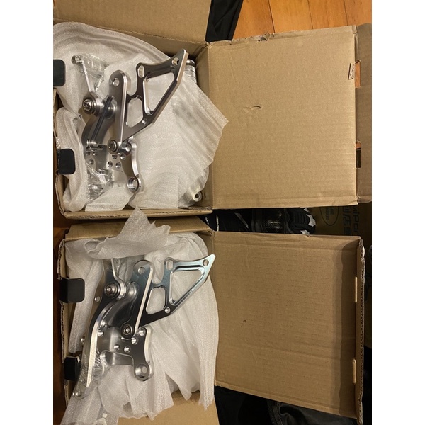 YZF R3 全組CNC腳踏後移全新